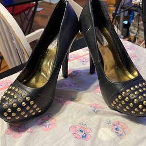 Olsenboye size 7.5 very nice 5inch heels